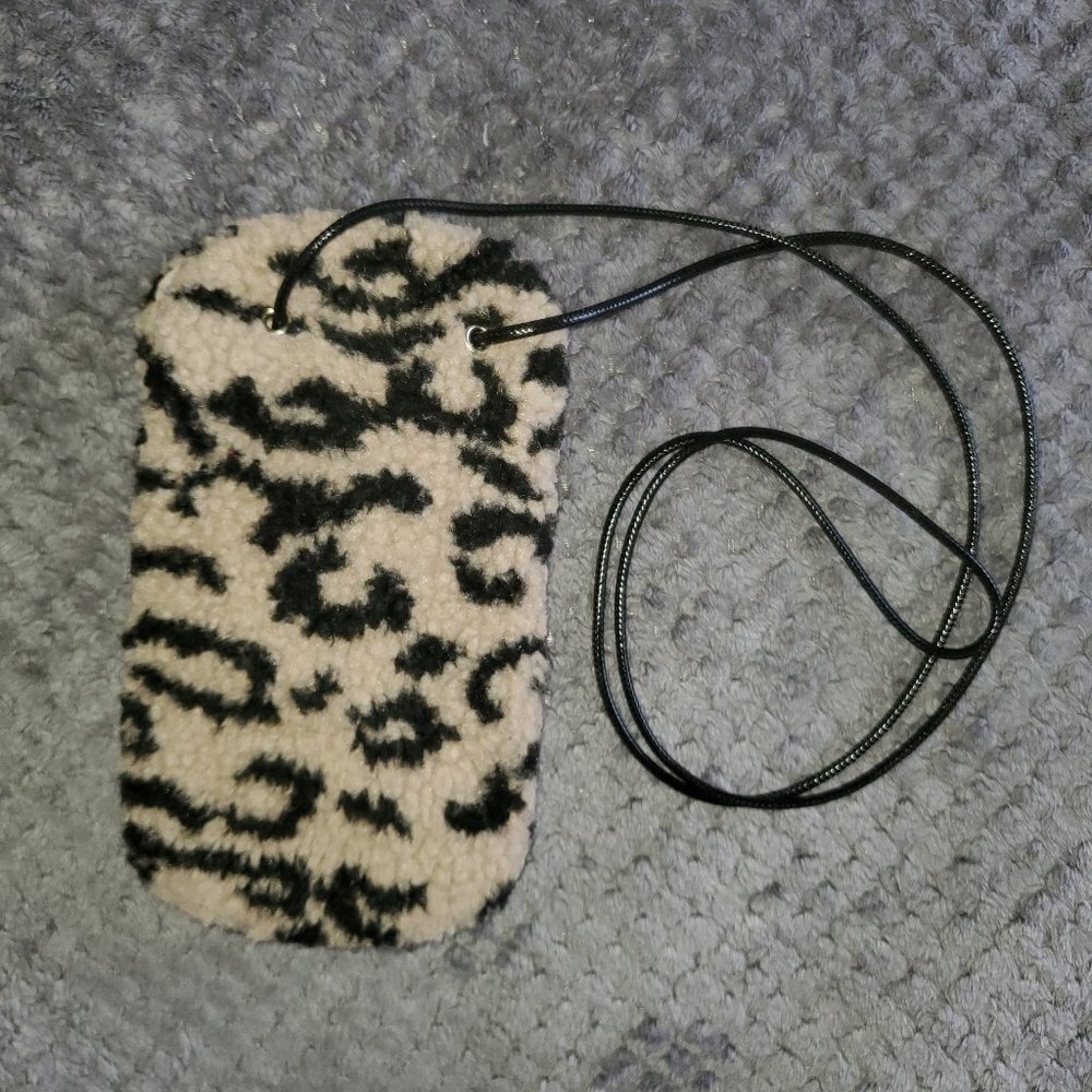 Aerie Leopard Phone Case Crossbody || EUC || Purse